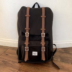 Herschel Little America Backpack 25L